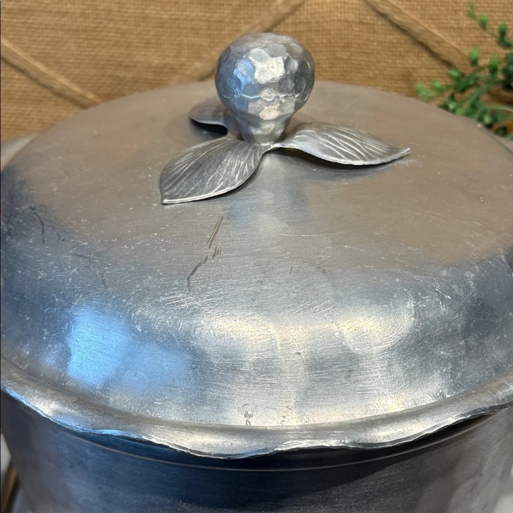 Vintage Everlast Lidded Ice Bucket